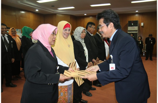 Pelantikan dan Serah Terima Jabatan  Pejabat Struktural dan Non Struktural RSUP Dr Sardjito