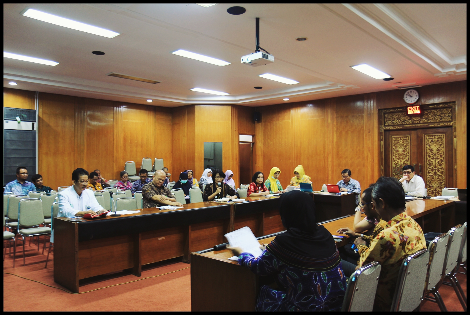 Workshop Laporan dan Evaluasi Kegiatan Satuan Kerja di Ruang Seminar GAP