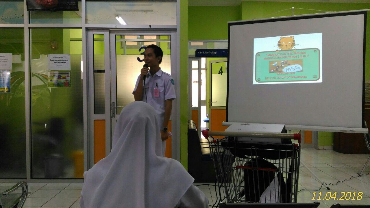 EDUKASI KESEHATAN BERSAMA MAHASISWA PROGRAM STUDI D III GIZI POLTEKES BANJARMASIN