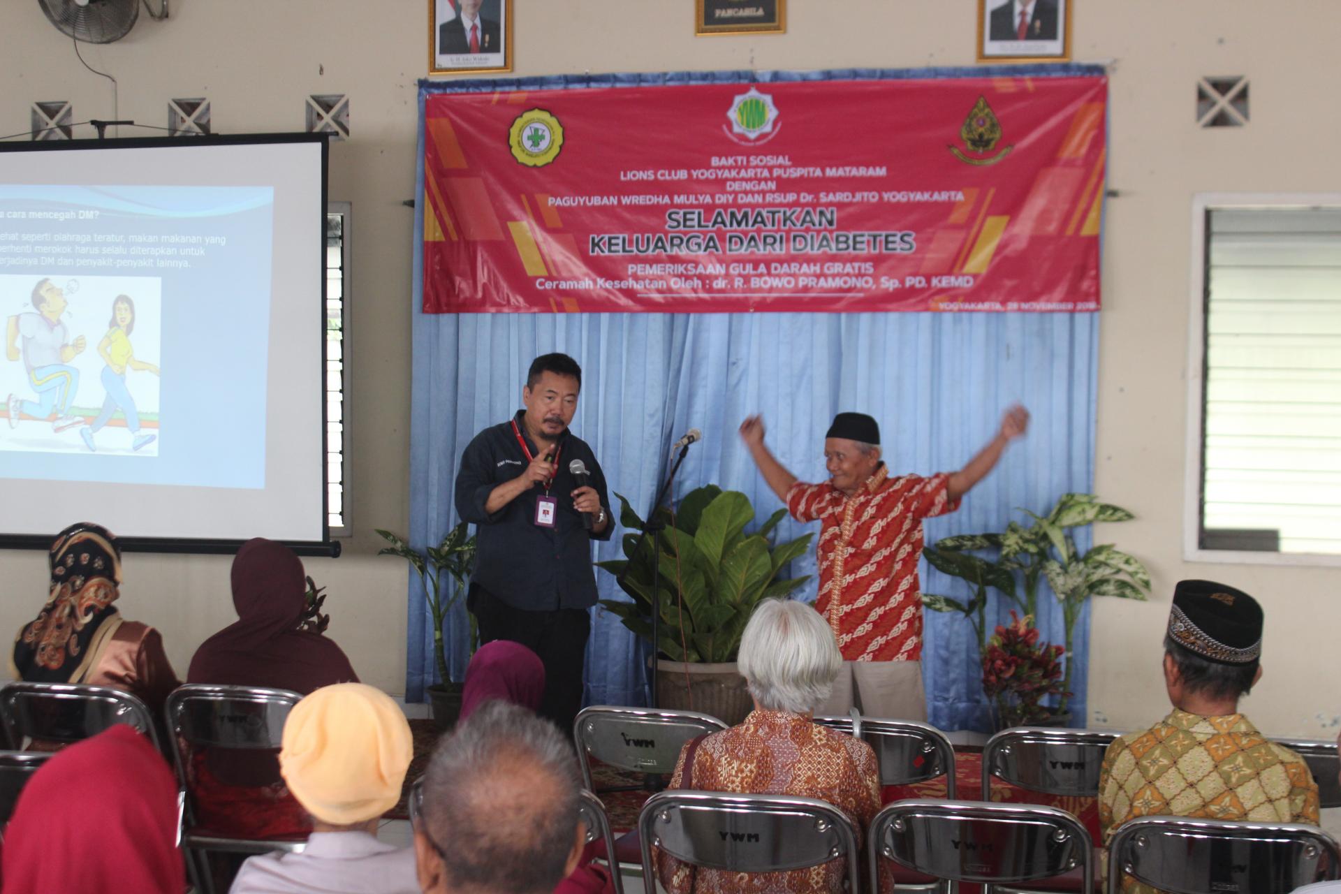 “Selamatkan Keluarga dari Diabetes Melitus” di Paguyuban Wredha Mulya