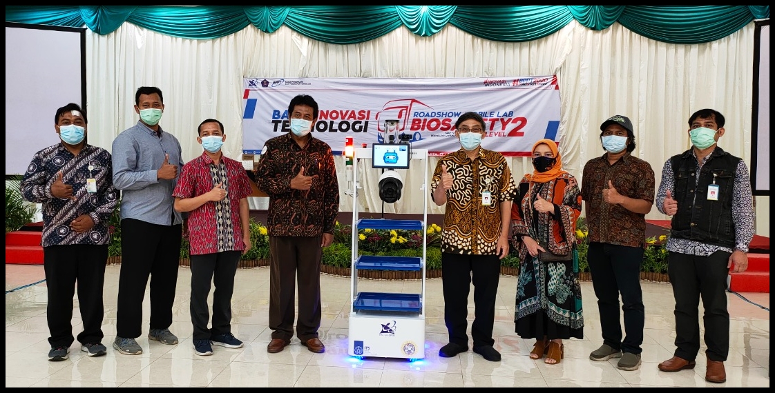RSUP Dr. Sardjito Yogyakarta Sambut Kedatangan“RAISA”, Medical Assistant Robot dari Kemenristek RI
