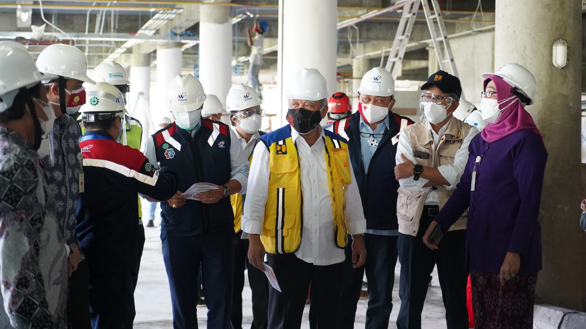 Menteri PUPR Tinjau Pembangunan Ruang Isolasi Intensive Care Unit (ICU) di Gedung Parkir RSUP Dr. Sardjito Yogyakarta